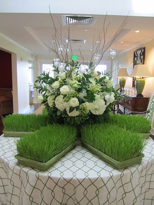 White and Green Summer: Sunnybrook Golf Club, Tish Long Wedding Flowers